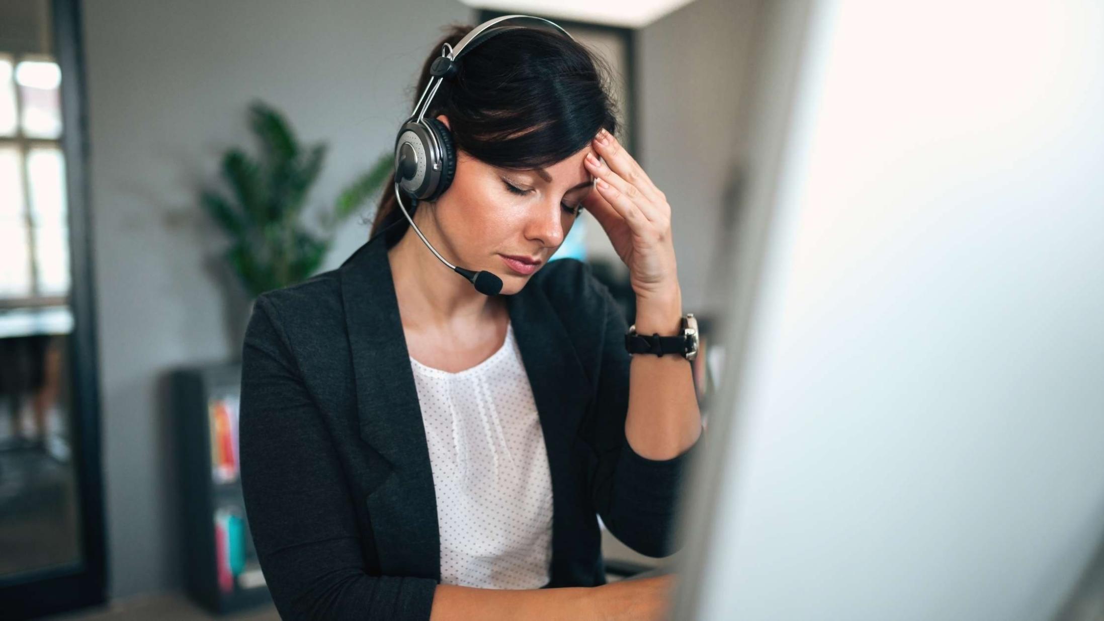 Анализ финансовых данных и выявление отклонений бюджета